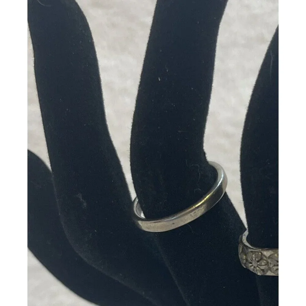 Set of 3 size 6 1/4 metal alloy ring stack bundle - Picture 6 of 6